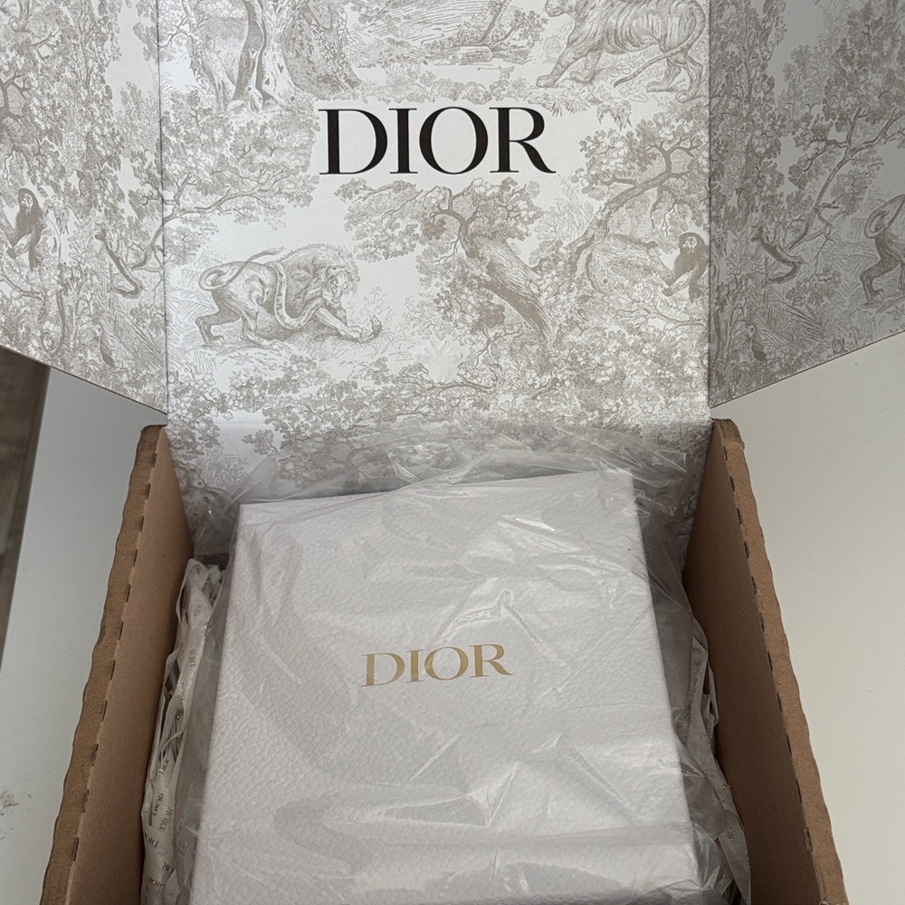 Brand new - Dior J’Adore Hair Mist and Hair Brush Gift Set - Picture 14 of 15